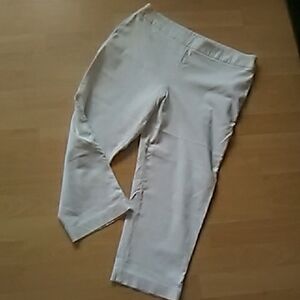 💲1⃣▶Cleo Women's Cream Capris